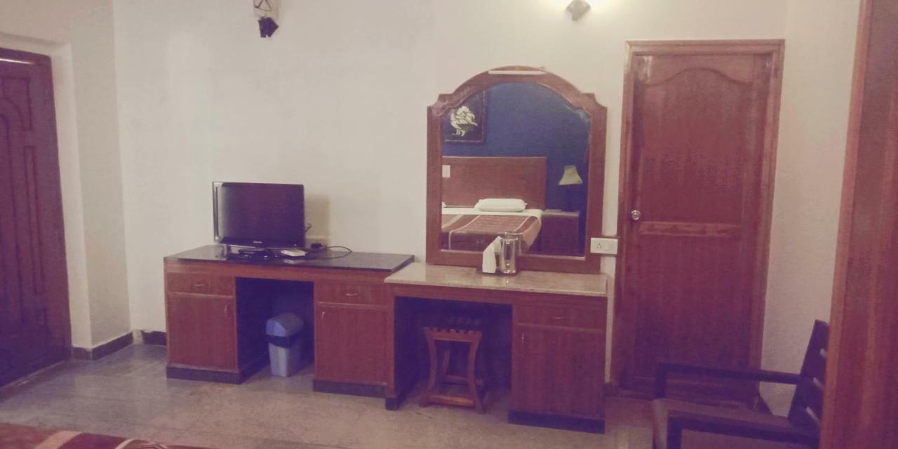 Hotel BAY TREASURE Mahabalipuram Buitenkant foto